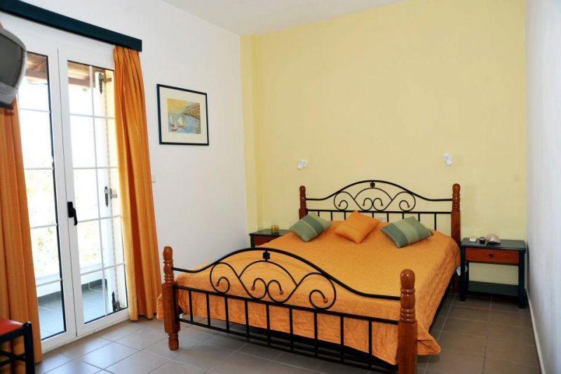 Papoulias Rooms Elafonissos Quarto foto